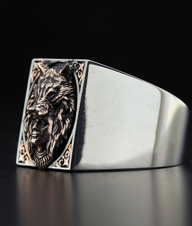 Men's Sterling Silver Ring with Native American Head with Wolf