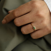 14k Gold Green Stone Lash Ring