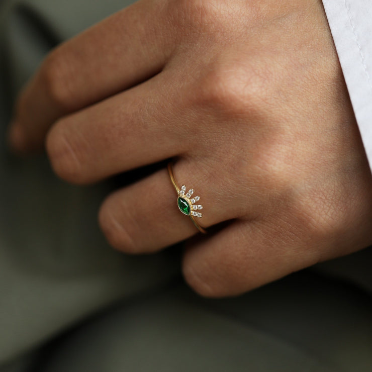 14k Gold Green Stone Lash Ring