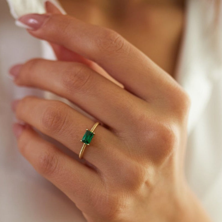 14k Gold Emerald Baguette Ring