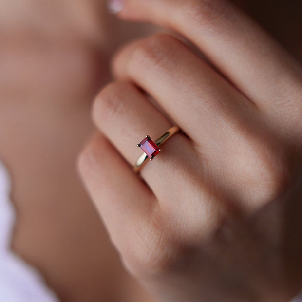 14k Gold Pink Stone Ring