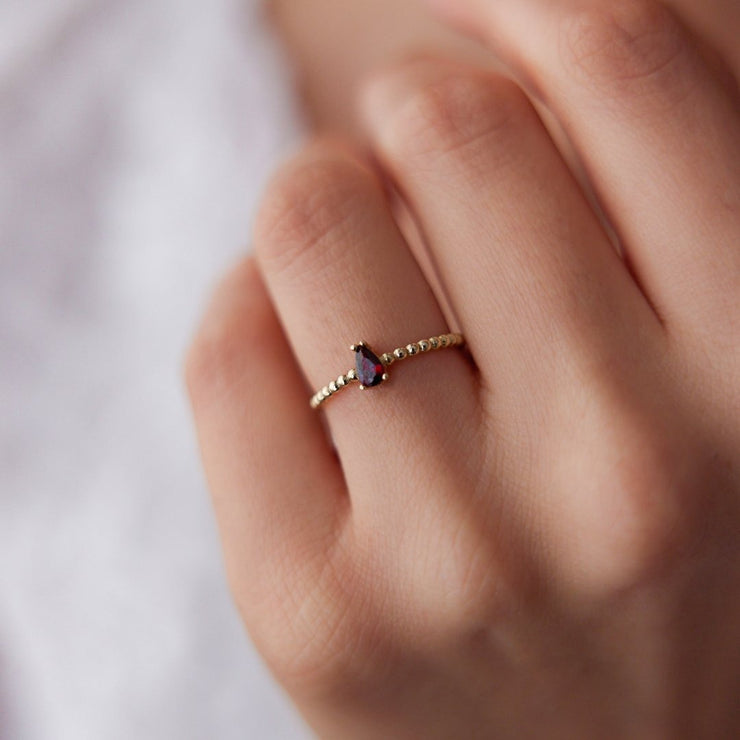 14k Gold Red Stone Ball Plate Ring