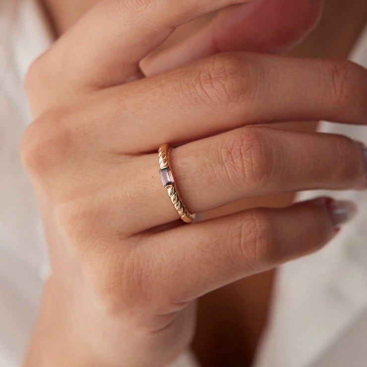 14k Gold Violet Twist Ring