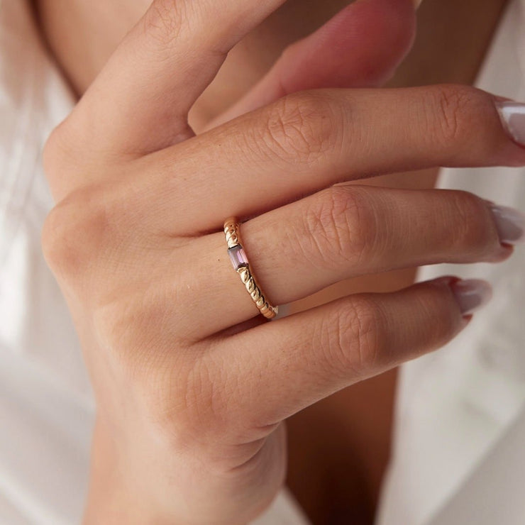 14k Gold Violet Twist Ring