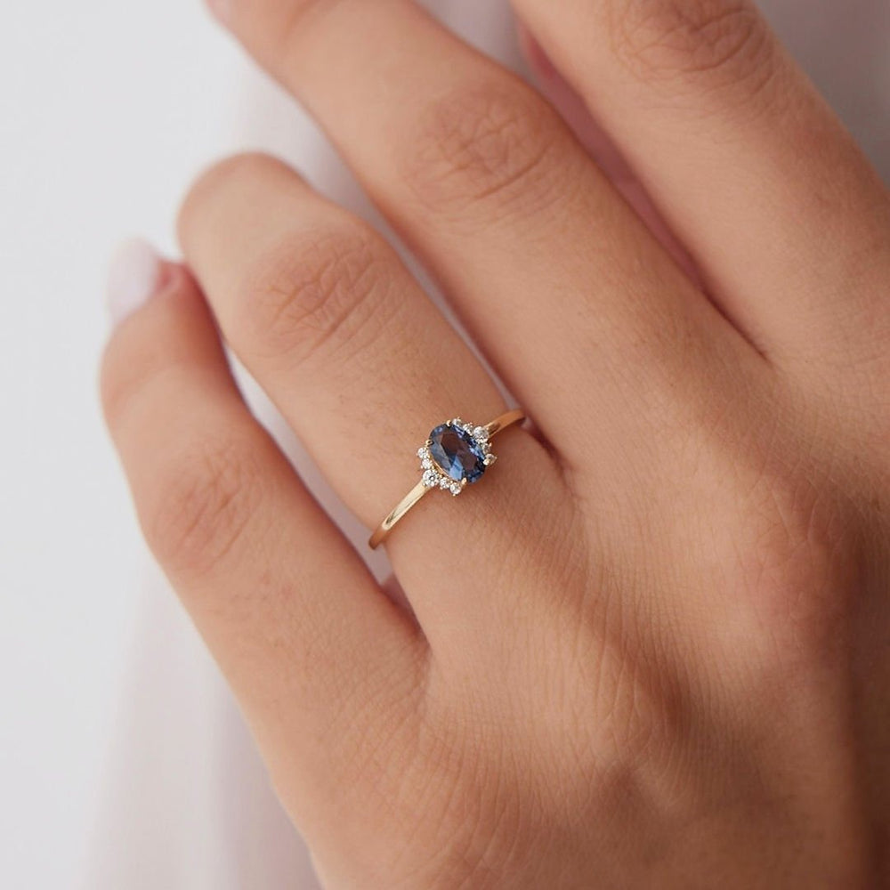 14k Gold Blue Topaz Oval Ring