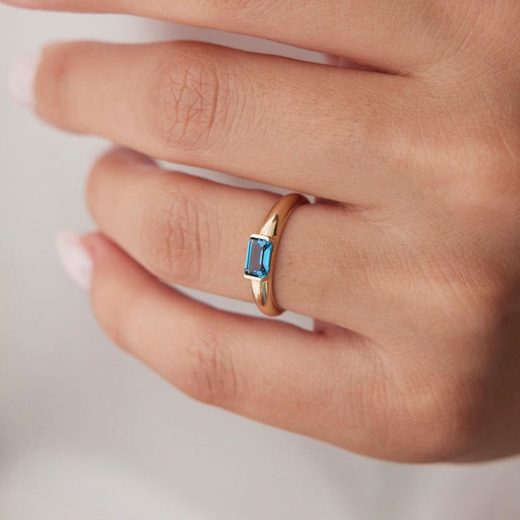 14k Gold Aqua Blue Baguette Domed Ring