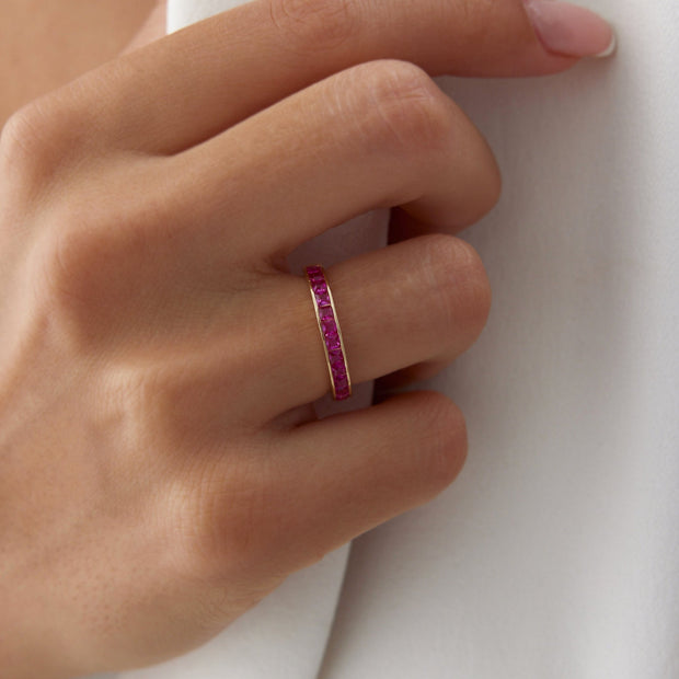 14k Gold Fuchsia Stone Ring