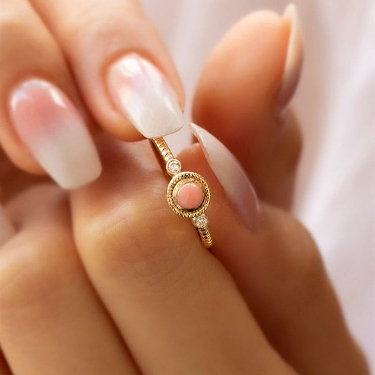 14k Gold Peach-Colored Stone Ring