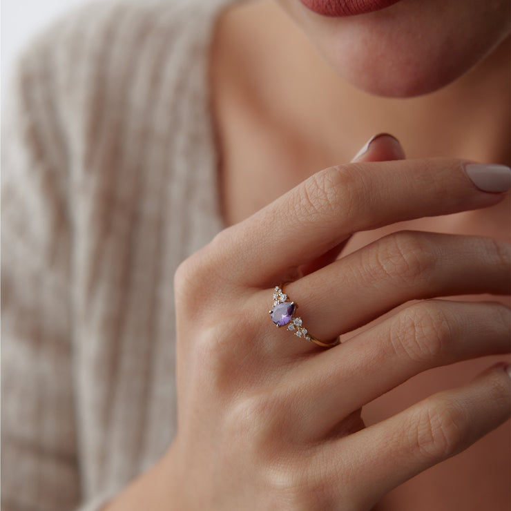 14k Gold Violet Ring